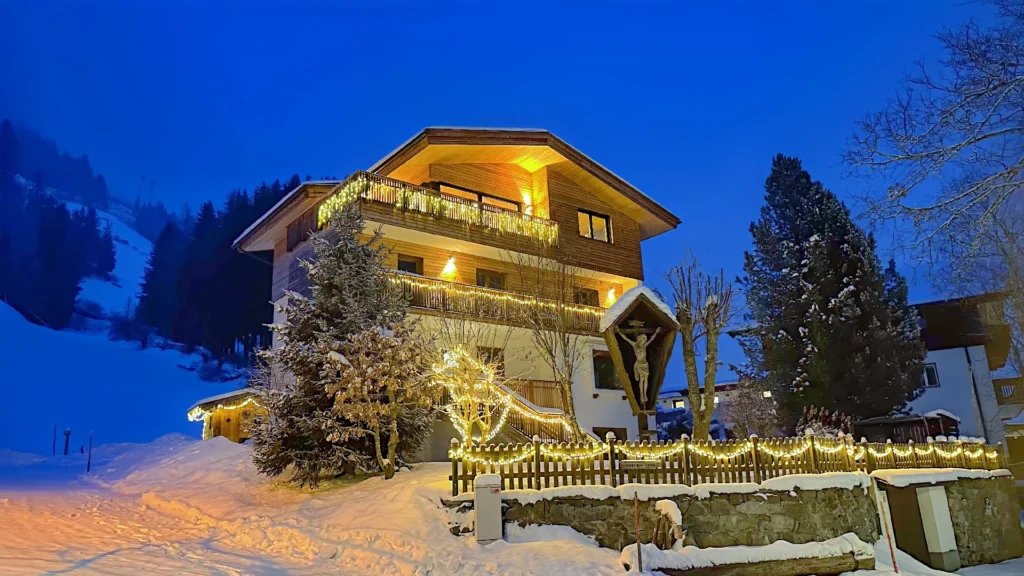Blick auf Ferienwohnung Apartment Christl in St Jakob in Defereggen im Winter